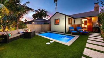 室外游泳池,恒温泳池