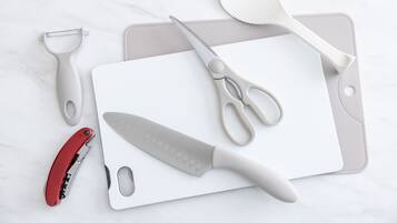 Deluxe House | Dining room