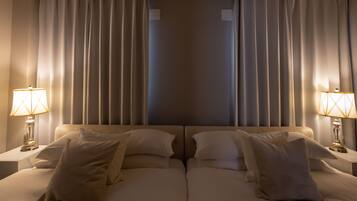 3 bedrooms, individually decorated, individually furnished, desk