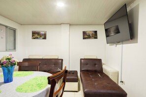 Apartment, 3 Bedrooms, City View | Interior - Apartamento Ynj Núm 2 (Bogotá)