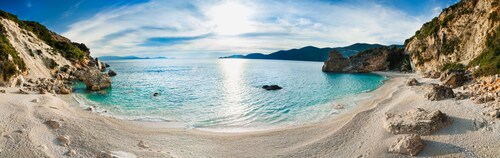 Heliopetra Luxury Villa Lefkas- private pool with jacuzzi!