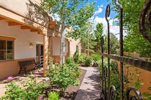 Property entrance - Quail Run (Santa Fe)