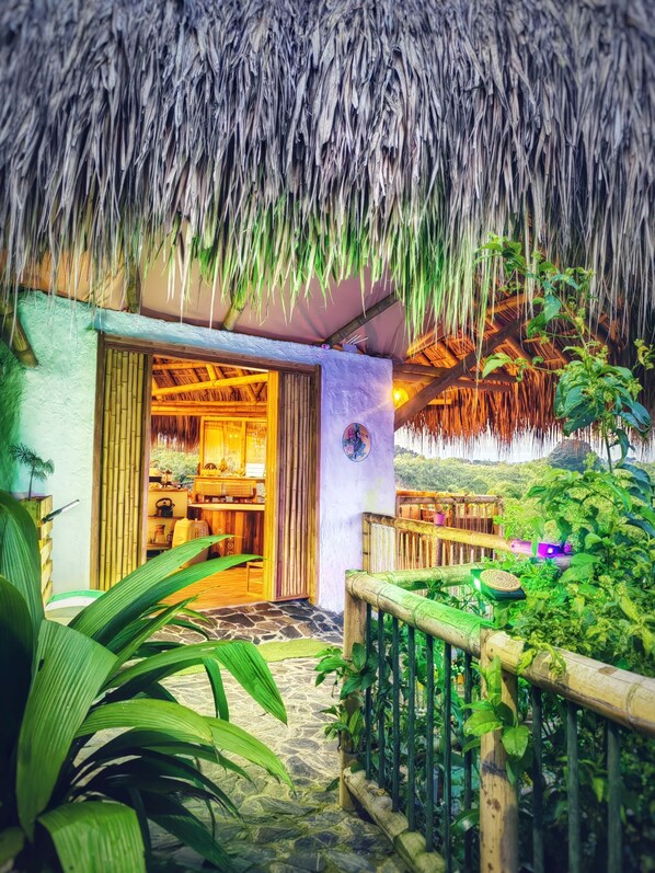 Terrace/patio - Hotel Ecolodge en Bambú con Jacuzzi a 15min de Quimbaya Panaca Alma Ecosuites (Valle del Cauca)