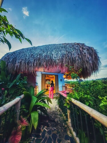 Hotel Ecolodge en Bambú con Jacuzzi a 15min de Quimbaya Panaca Alma Ecosuites
