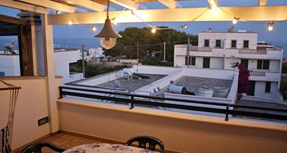 Casa Vacanze Orlando - Con Veranda Vista Mare A 200 M Dal Mare