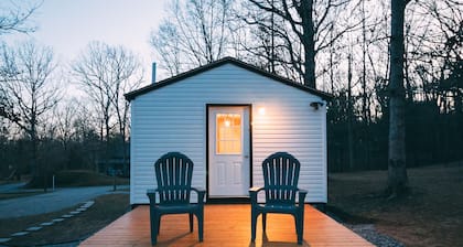 Cozy Cottage on 4 Acres