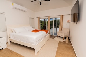 3 slaapkamers, een kluis op de kamer, een strijkplank/strijkijzer