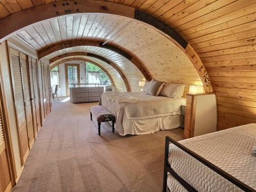 Amizette Mountain House