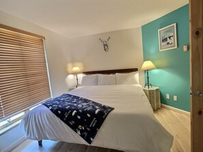 2 bedrooms, iron/ironing board, free WiFi, bed sheets
