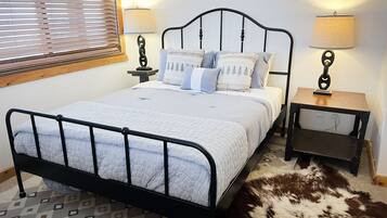 1 bedroom, free WiFi, bed sheets