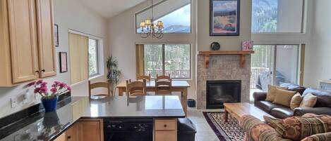 スマートテレビ、暖炉