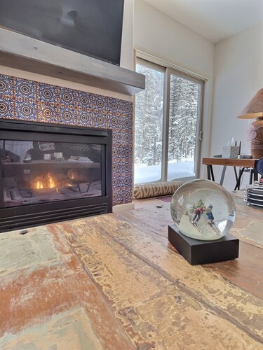 Beautiful Mountain Top Two-Bedroom