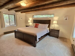 3 bedrooms, iron/ironing board, free WiFi, bed sheets - Beautiful Adobe in the Pines Above Taos (Taos)