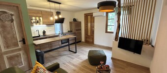 A 10 mn des Plages, Appartement Refait à Neuf au Cœur D'un Village Authentique