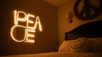 2 bedrooms, desk, iron/ironing board, free WiFi