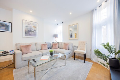 Stylish Block Of Apartments By AV Stays Croydon