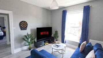 Apartment, Smoking | 2 bedrooms, Internet