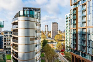 Apartment, Smoking | 3 bedrooms, Internet - Spacious 3-bed apt Canary Wharf Great View (London)