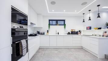 4 bedrooms, Internet