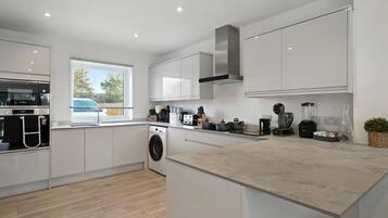 House | 3 bedrooms, Internet