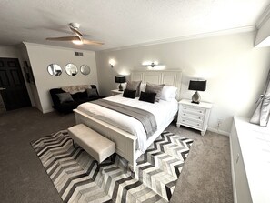 4 bedrooms, desk, iron/ironing board, free WiFi