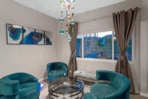 Interior - Starry Nights, Majestic Views, Salt Water Pool (Palm Desert)