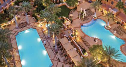 2 BR Wyndham Grand Desert -1 Mile to Strip. Free Shuttle. 3 pools- Vegas Oasis!