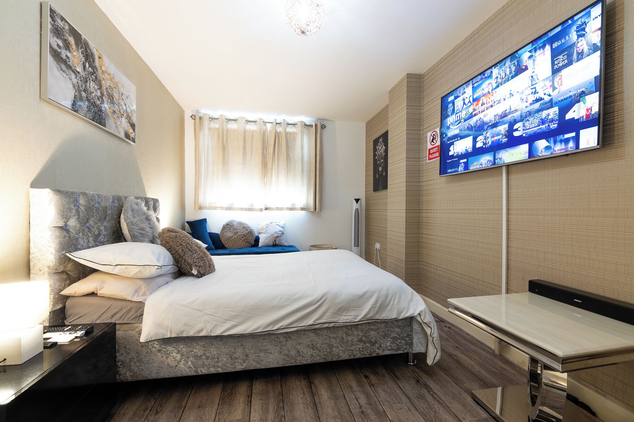 2 多间卧室、熨斗/熨衣板、WiFi、床 单