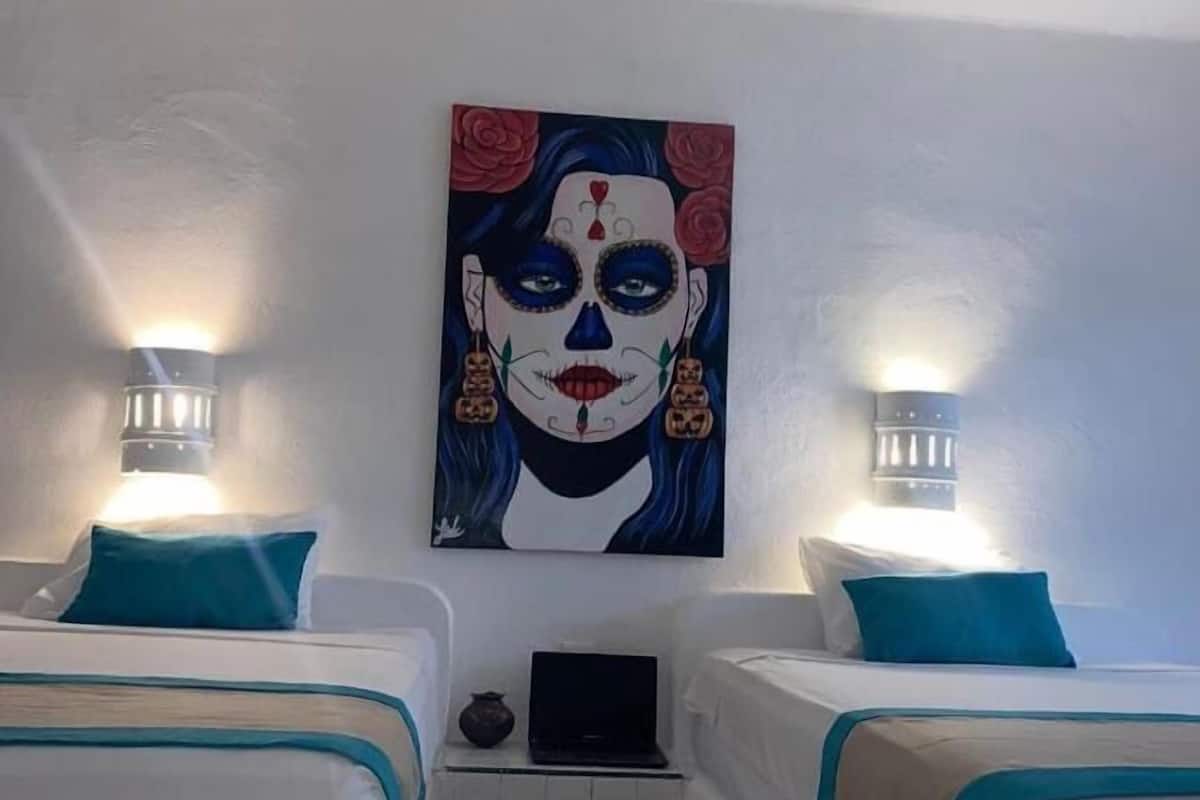 Family Double Room | Free WiFi, bed sheets