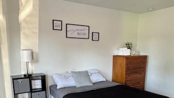 Basic Room | 1 bedroom, free WiFi, bed sheets