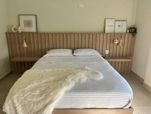 3 bedrooms, in-room safe, desk, iron/ironing board - Luxury awaits! New home, 10 min to Valle de Guadalupe. (Ensenada)