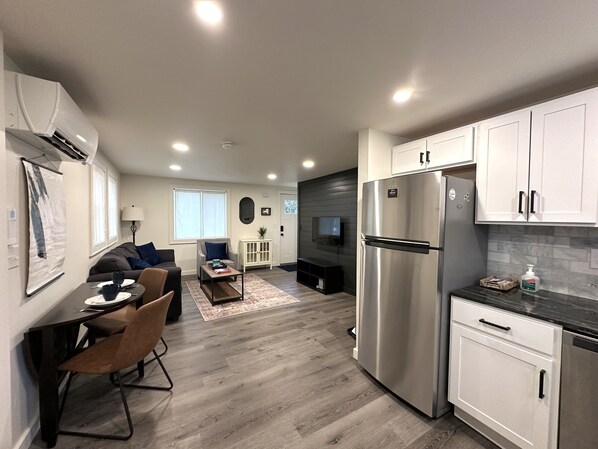 智能电视、DVD 播放器