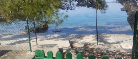 المنطقة المحيطة بالمنشأة