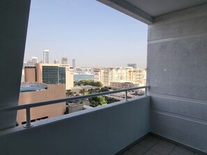 Property grounds - Apartment in prime location in Dubai Marina with sea view (دبي)