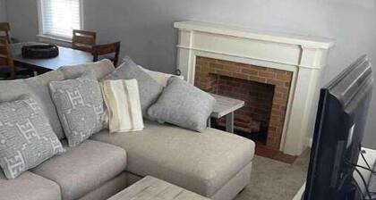 Fully Furnished Upper Suite in quiet Southmont.