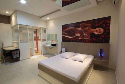 PRIME MOTEL 