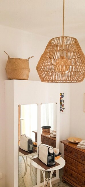Room | 1 bedroom, premium bedding, down comforters, desk - Ai Canarbin  (Lerici)