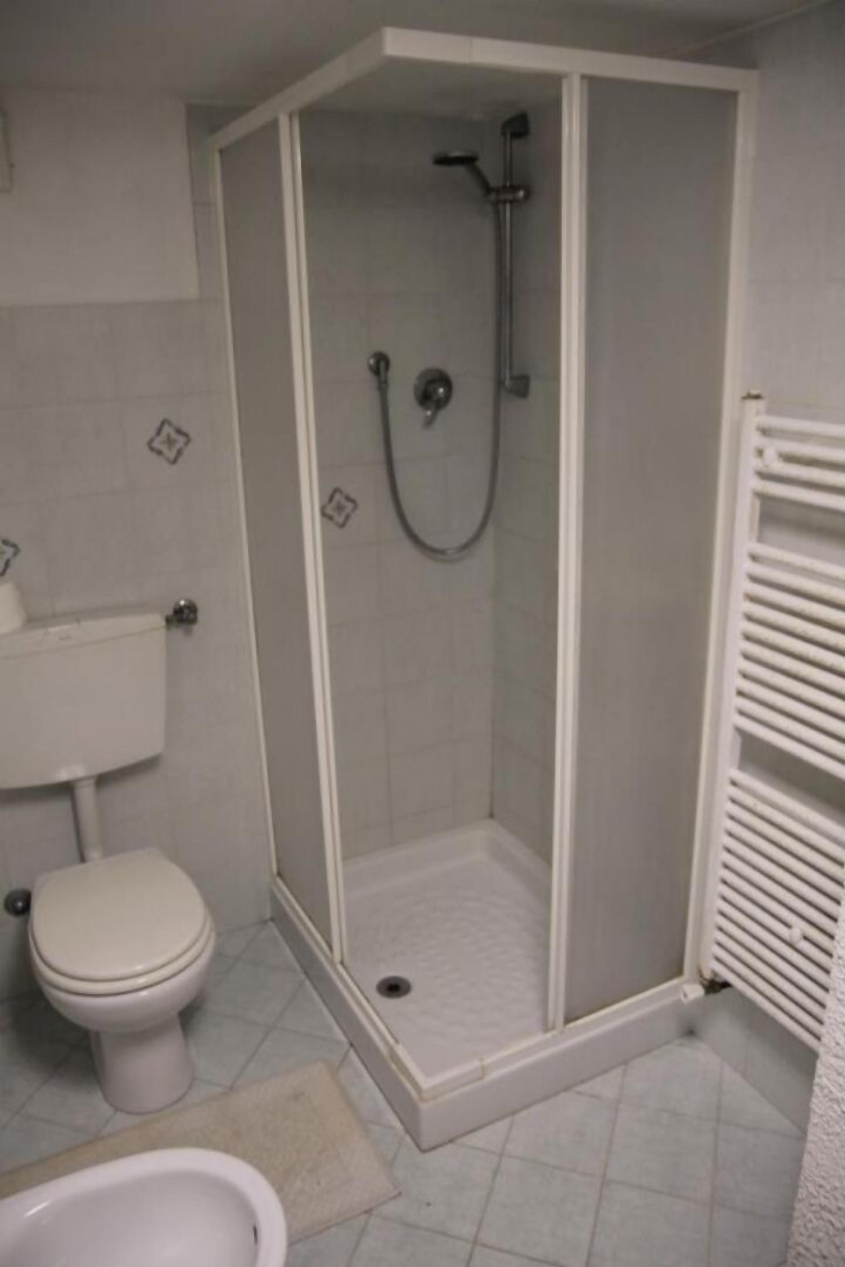 Il Mare | Bagno | Soffione a pioggia, asciugacapelli, bidet, asciugamani