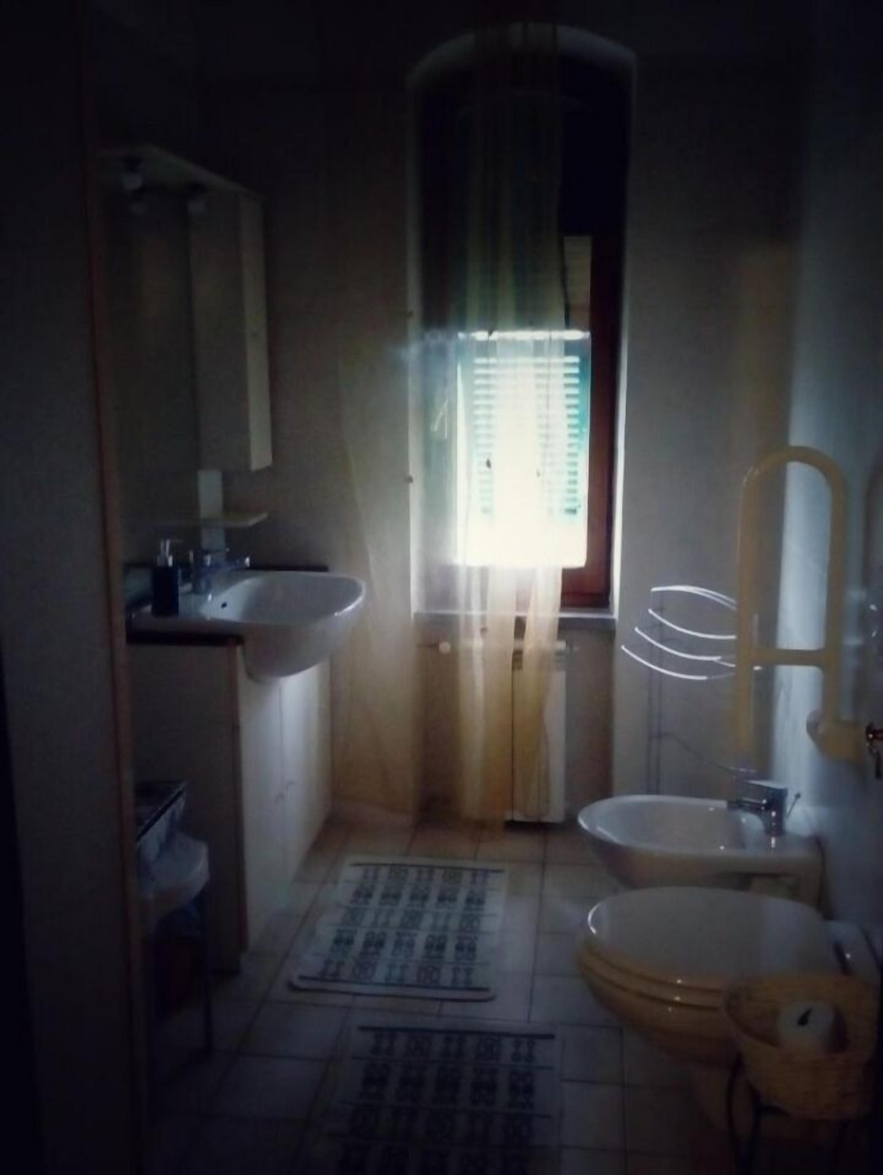 Zimmer | Badezimmer | Regendusche, Haartrockner, Bidet, Handtücher