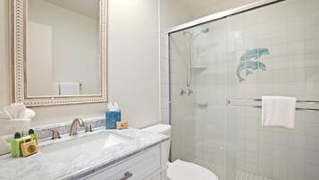 Condo (2 Bedrooms) | Bathroom | Shower, designer toiletries