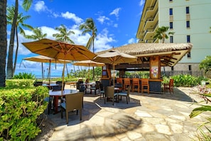 Condo (2 Bedrooms) | Restaurante