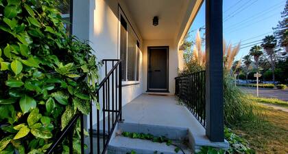 Spacious Downtown Martinez Home -2B/1BA