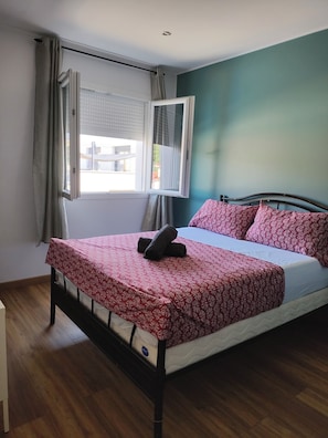 3 bedrooms, iron/ironing board, free WiFi, bed sheets - Maison Paisible Dans les Hauteurs de Millau (Millau)