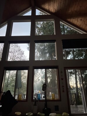 Interior - Beautiful lakefront Casa del Lago on Lake Roesiger (Snohomish)