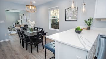 Rumah | 4 kamar tidur