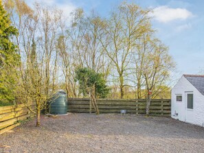 Property grounds - 2 bedroom accommodation in Ruthwell, near Annan (Ruthwell, near Annan)