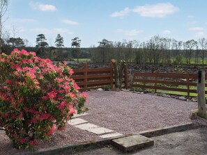 Property grounds - 2 bedroom accommodation in Ruthwell, near Annan (Ruthwell, near Annan)