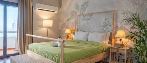 2 bedrooms, iron/ironing board, travel crib, WiFi