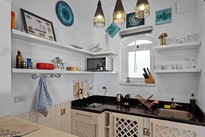 Fridge, microwave, oven, stovetop - The Seafront Magical Loft! (Hurghada)