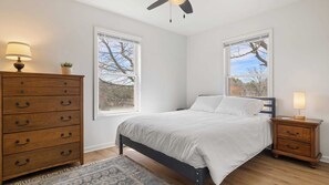 House (3 Bedrooms) | Interior - Little Pisgah Sunrise by Avantstay Mountain View (Fairview)